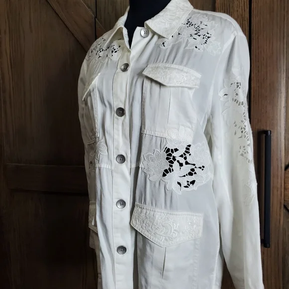 Alice + Olivia Floral Lace Jacket - Picture 2 of 5